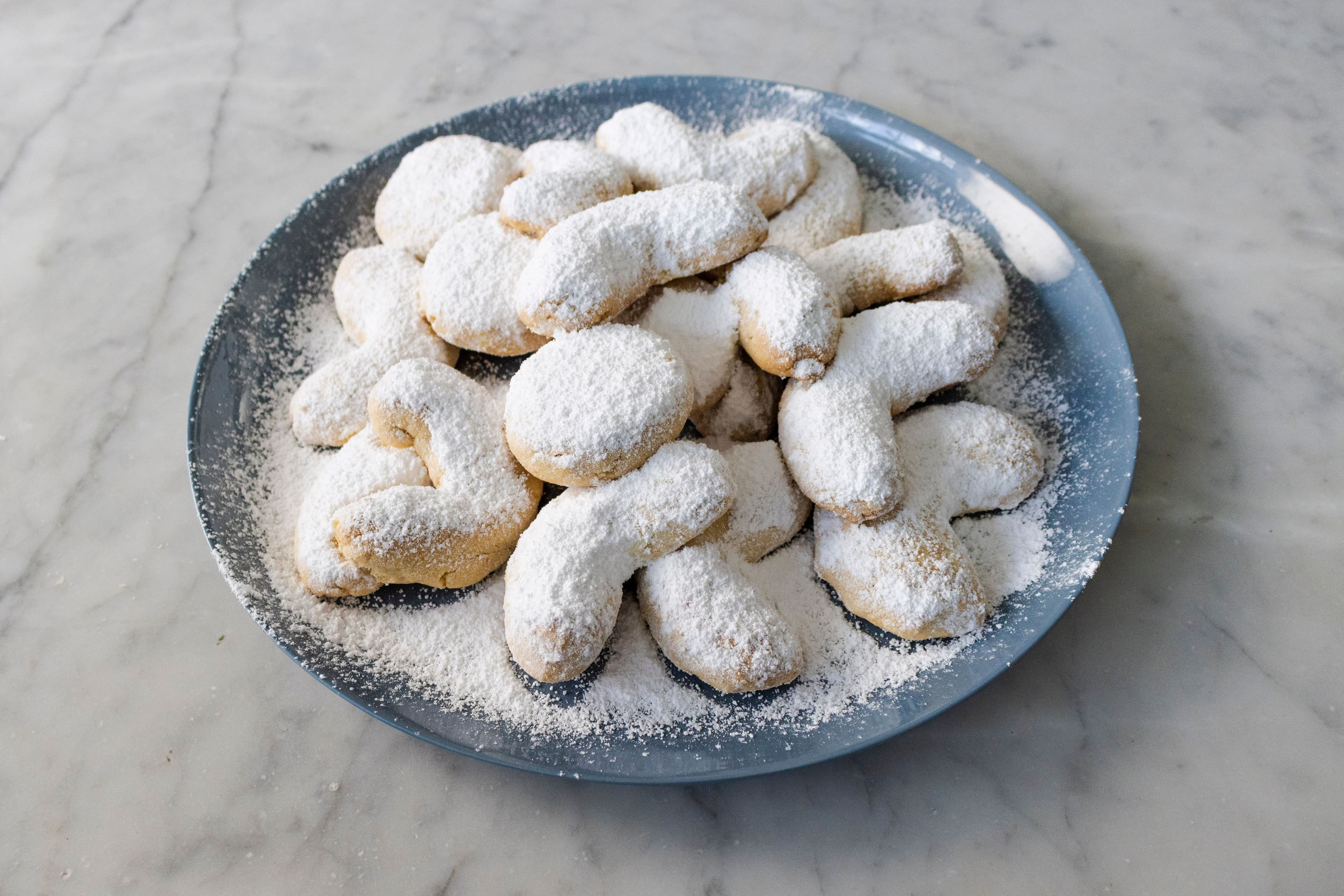 Kourabiedes (Greek Butter Cookies) recipe preview