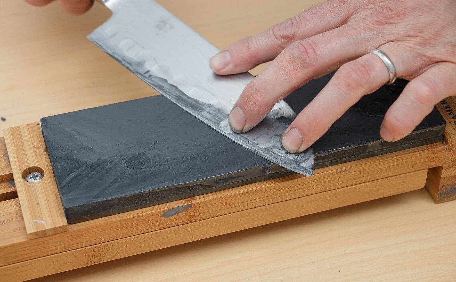 Images for How to sharpen your knives at home