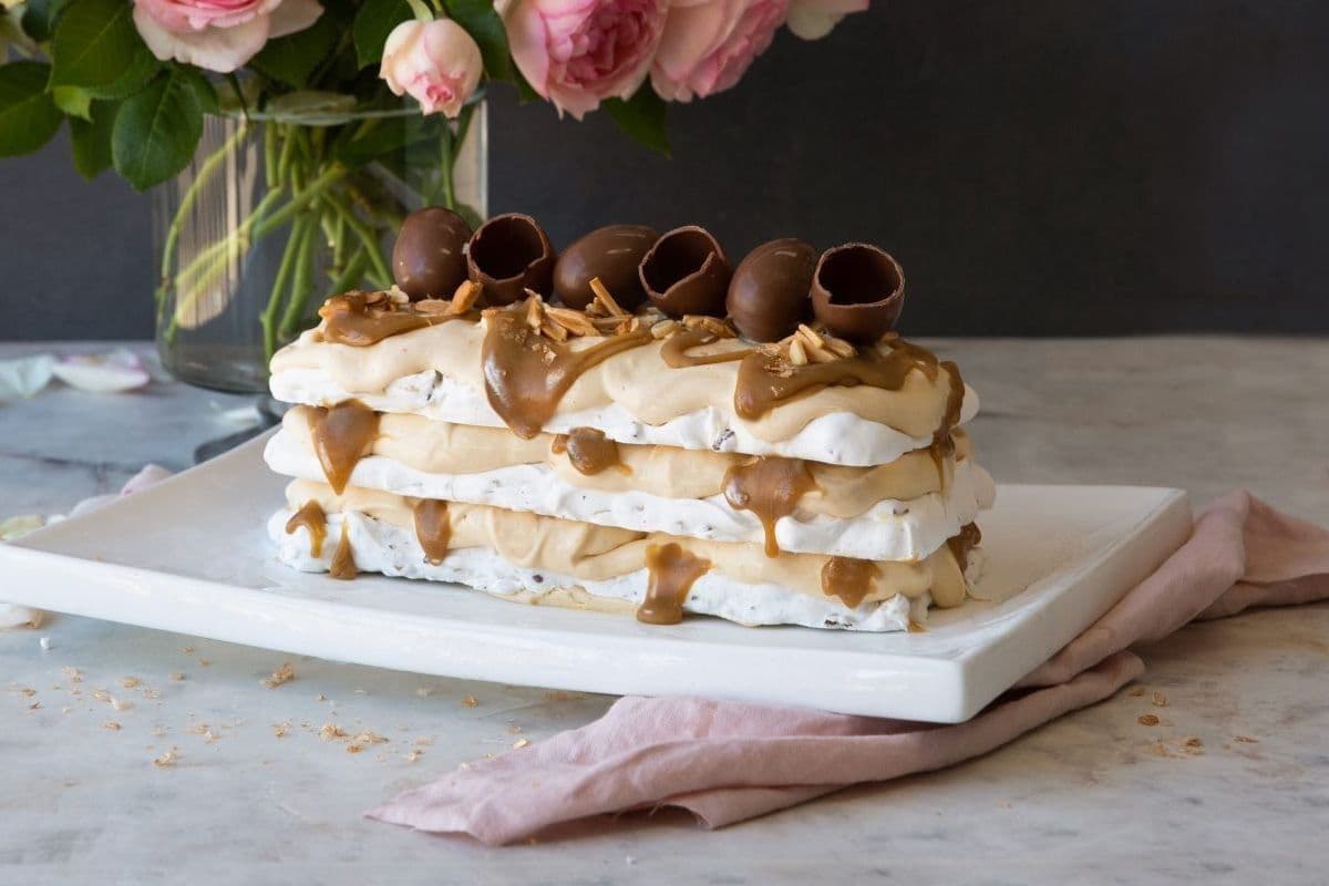 Pavlova Ice Cream Cake with Salted Caramel recipe preview